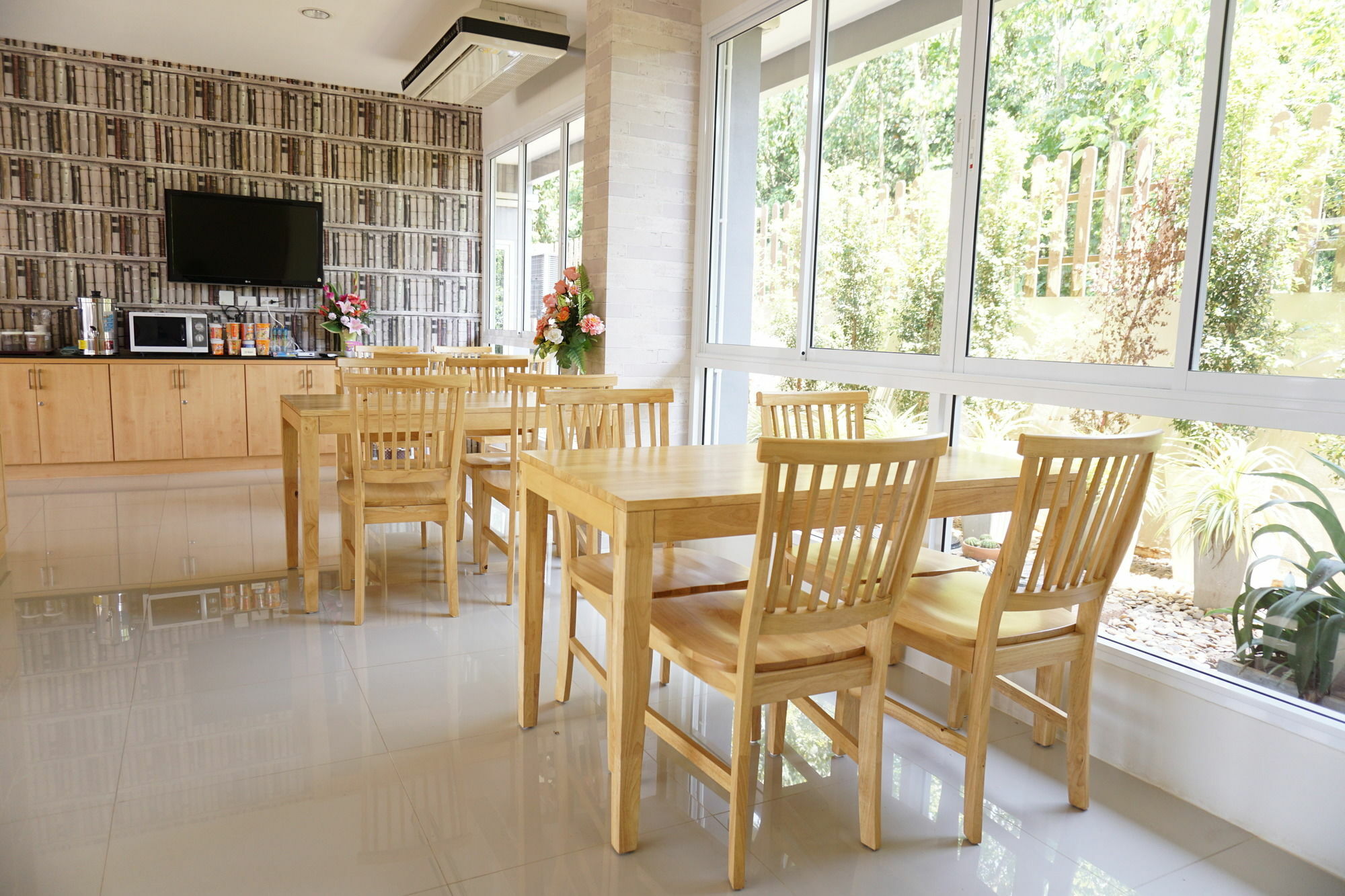 Chompu Nakarin Apartment Trang Exterior photo